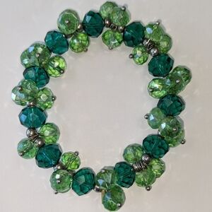 VTG CRYSTAL STRETCH BRACELET W/SILVER ACCENTS